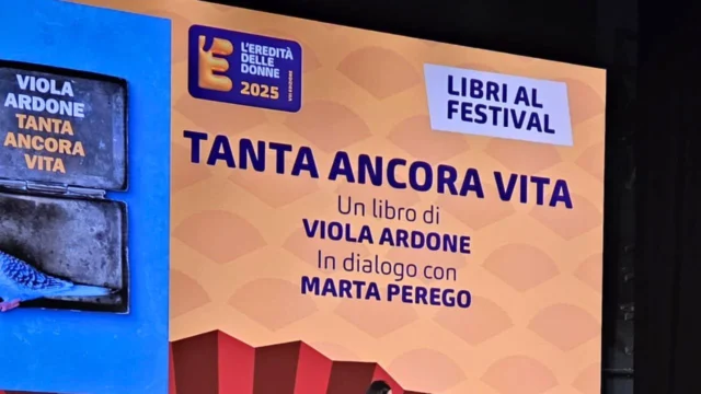 Video: TANTA ANCORA VITA Viola Ardone Marta Perego